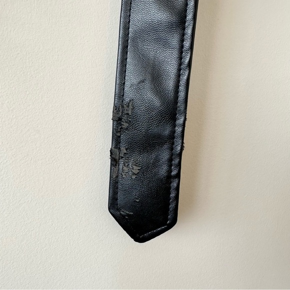 Kate Hewko-Metallic Fine Print Snake Skin Faux Cropped Moto Jacket (Large) - Picture 13 of 16